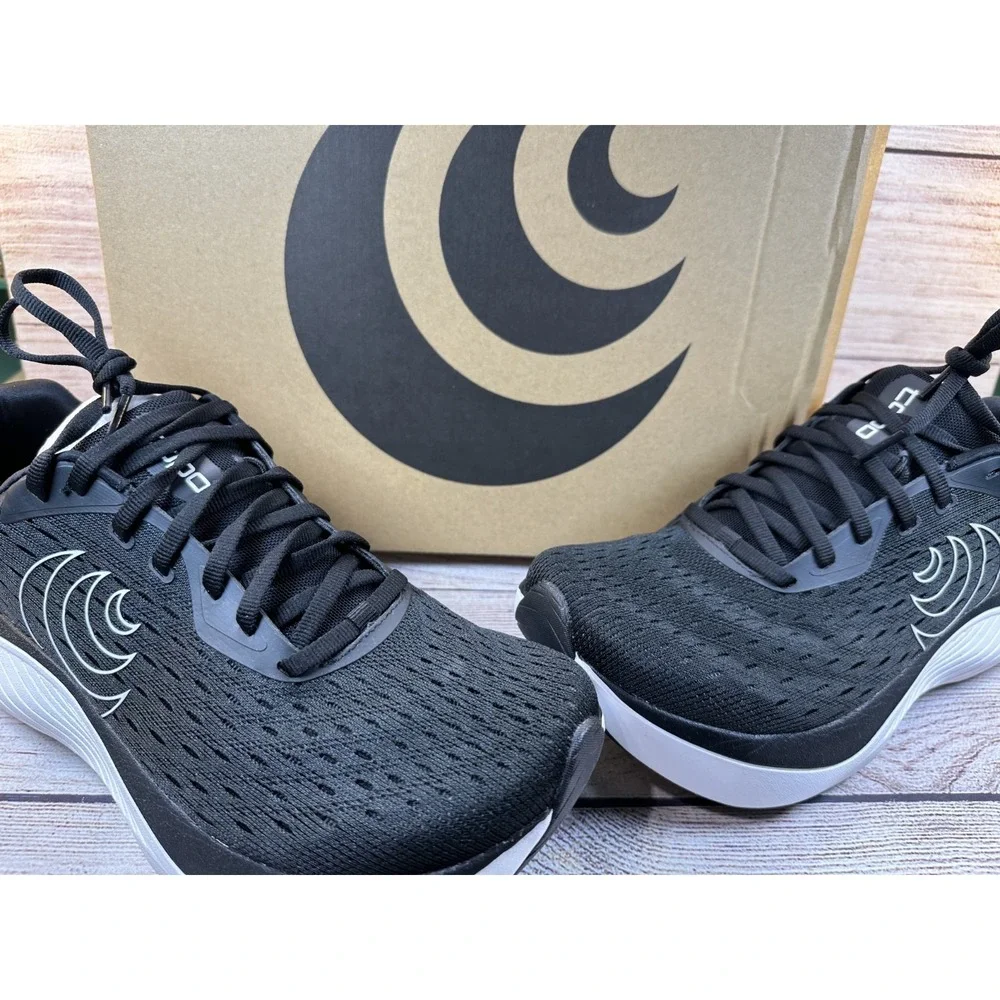 Topo Athletic Atmos Women's Black Running Shoes Size 9 Wide Cushioned Trainer